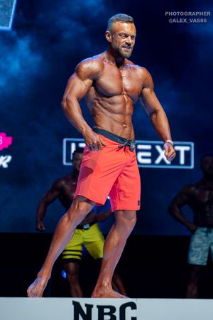 MEN'S PHYSIQUE +179